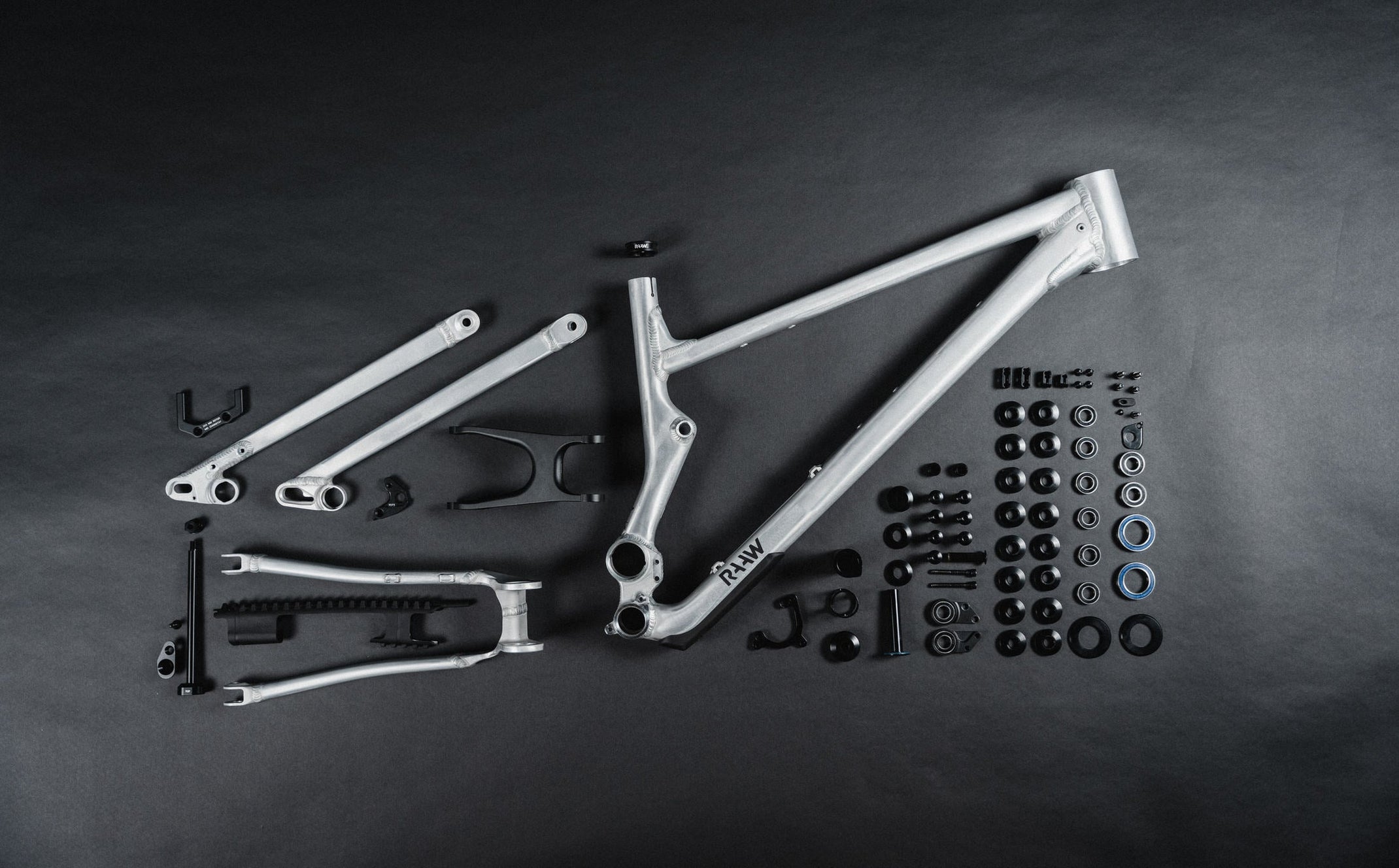 RAAW Deep Dive: Madonna V3 Hardware, Cable Routing, Dual Crown