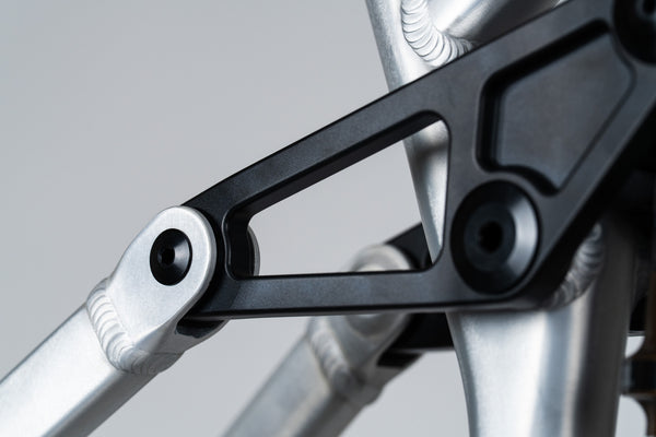 Madonna R Frame Kit