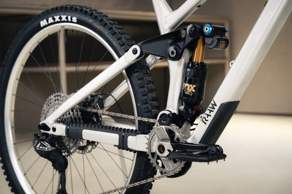 Madonna V3 Fox Podium Build