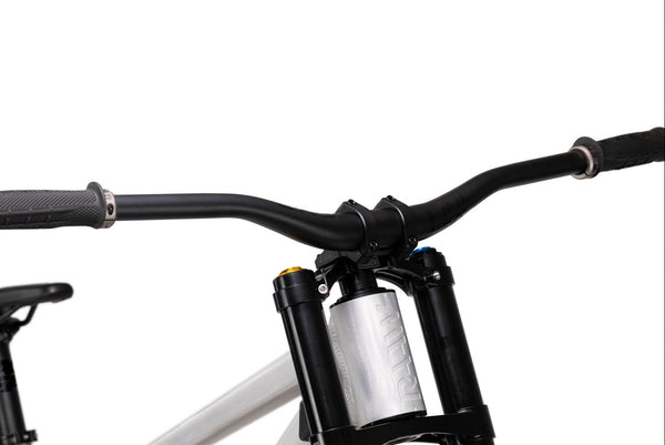 Yalla!! V2 Öhlins Rolling Chassis