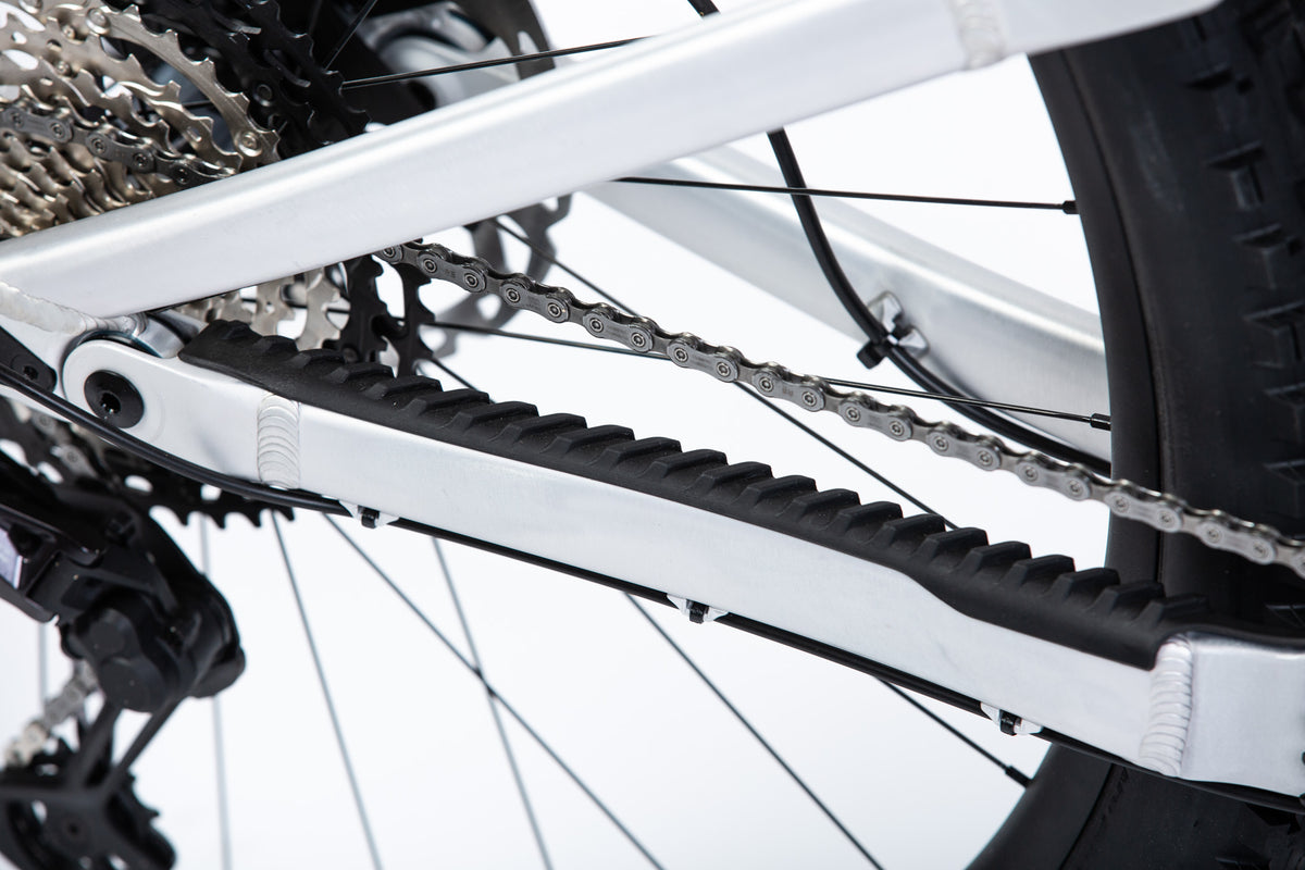 Mtb chainstay outlet