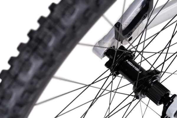 Newmen Beskar 30 Enduro Wheelset - Madonna