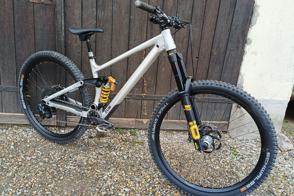 Madonna V2.2 community build by Laurent