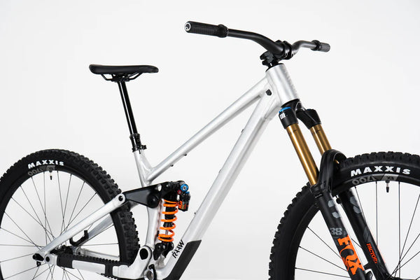 Madonna V3 Fox Factory Rolling Chassis
